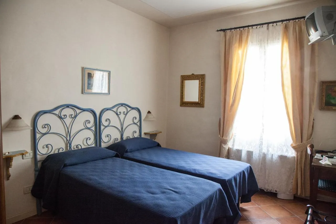 Hotel Locanda Degli Artisti Borgo San Lorenzo 3*,  Italy
